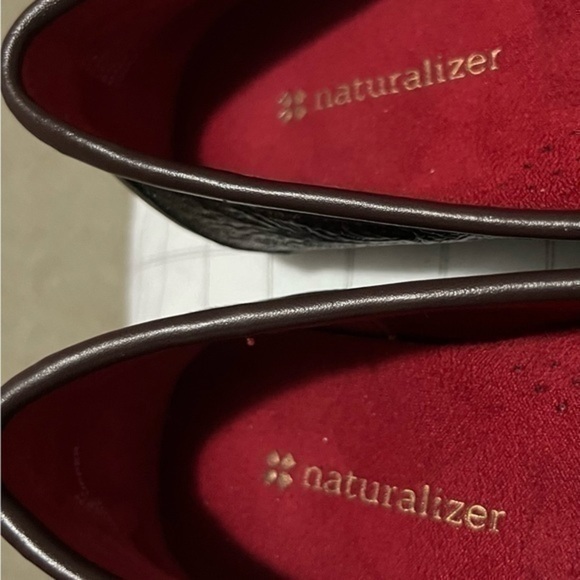 Like new Naturalizer embossed copper brown loafer driving mocassin size 6 1/2 M - Picture 7 of 8